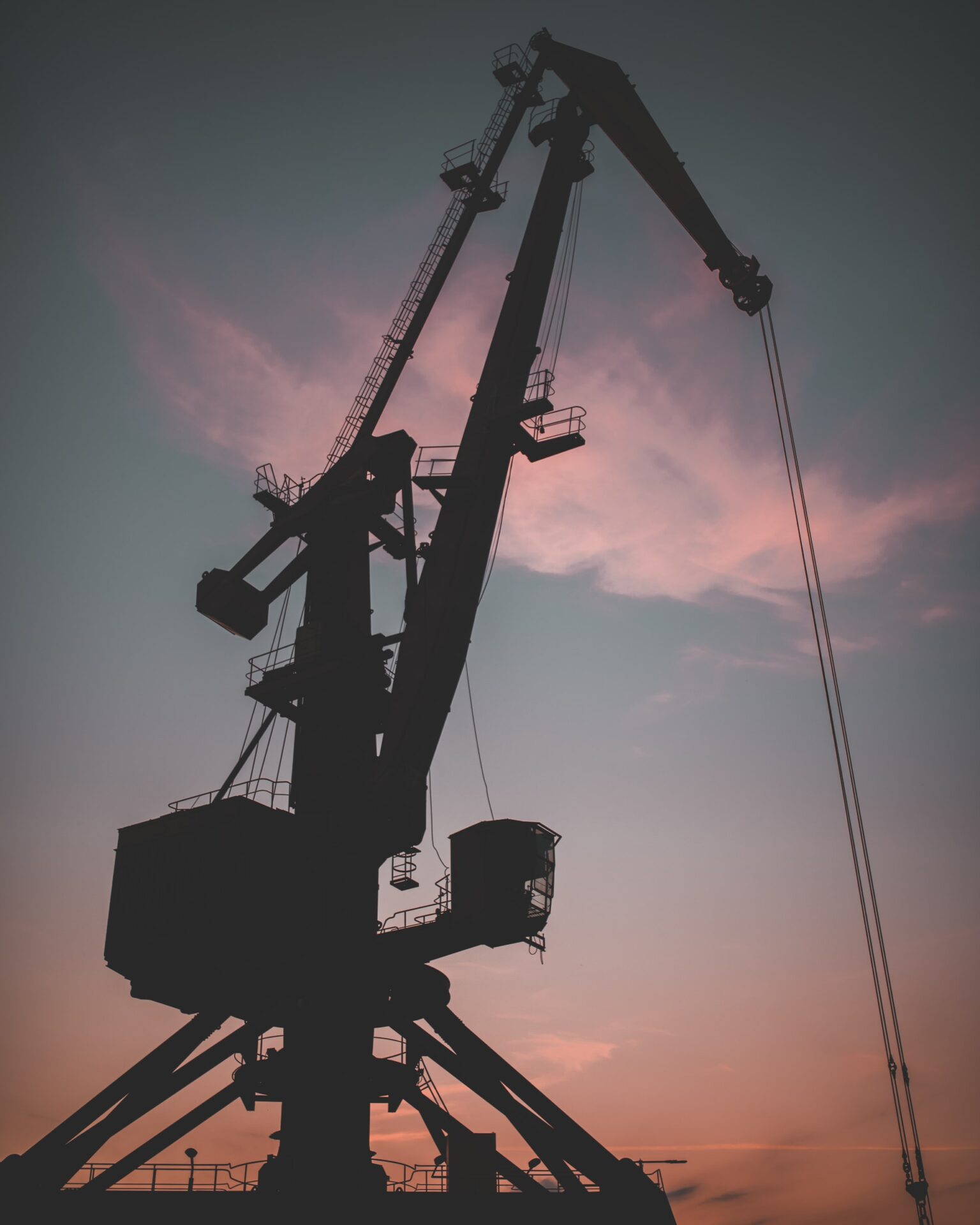 milosz-klinowski-9WrfAFvu5zI-unsplash